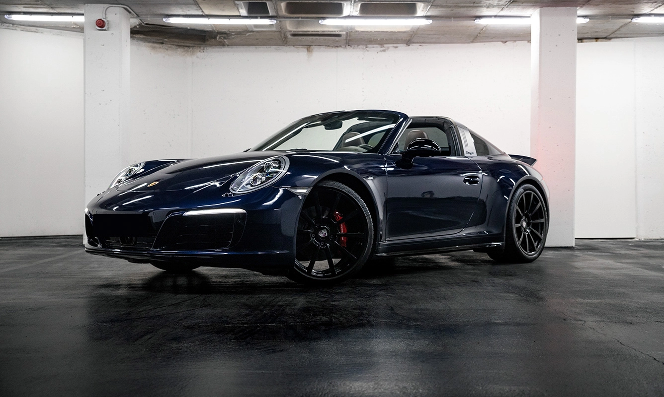 rent Porsche 911 992 4S Targa rent Porsche 911 992 4S Targa